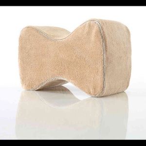 Brookstone Knee Support Pillow
